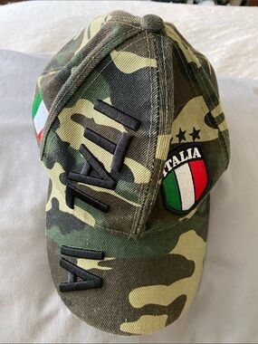 Italia Camouflage Cap with Green-White-Red Italia Shield